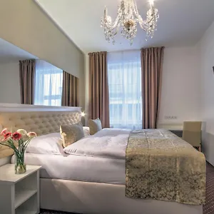 Taurus 4* Praha